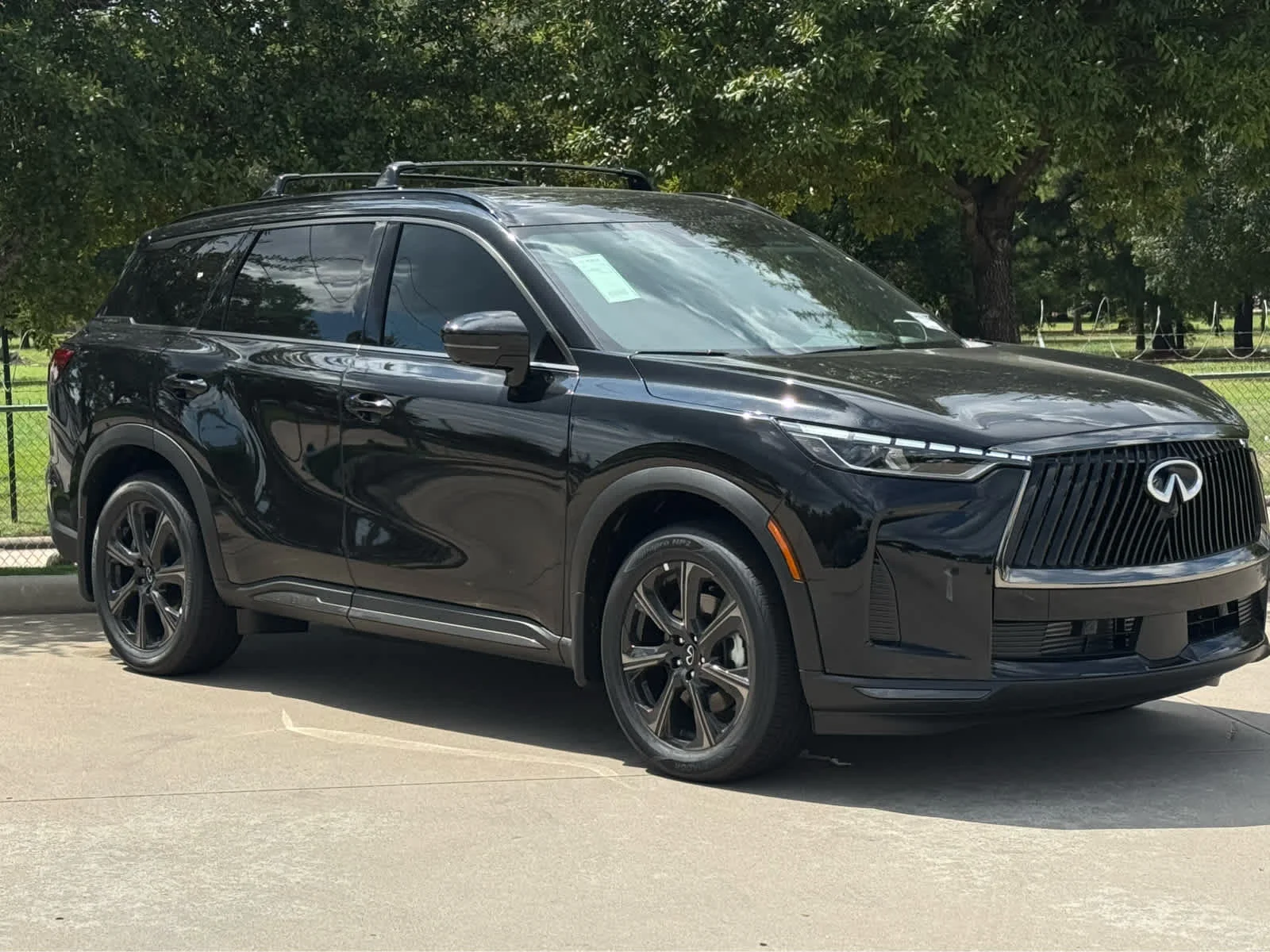 New 2027 MINERAL BLACK INFINITI Autograph AWD image 2