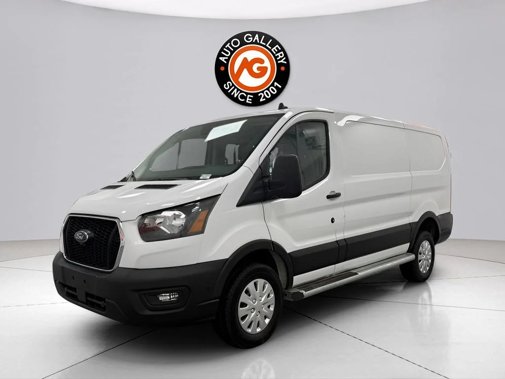 Used 2025 White Ford Base image 3