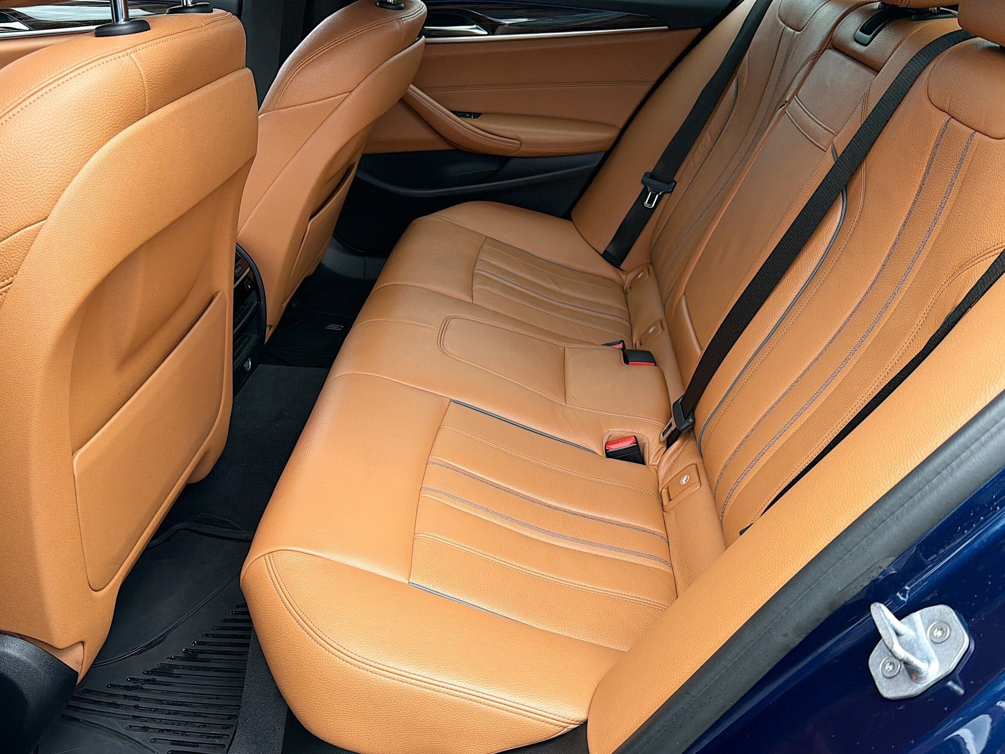 Used 2017 Mediterranean Blue Metallic BMW 530i xDrive image 22