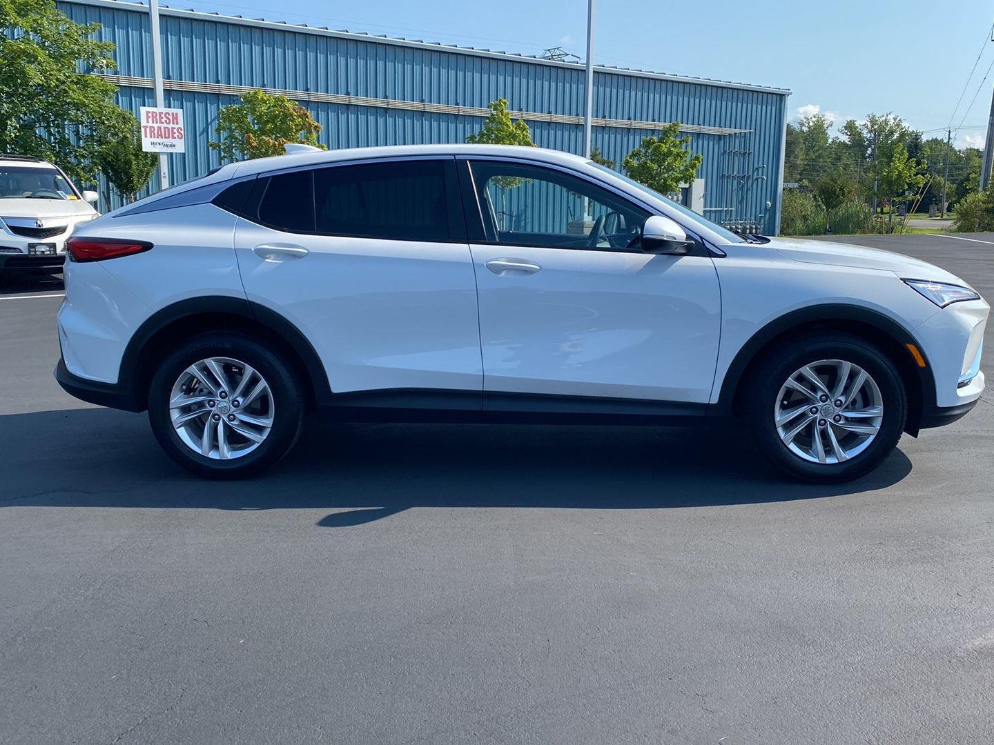 Used 2024 Summit White Buick Preferred image 11