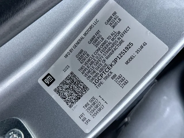 Certified Used 2023 STERLING GRAY METALLIC Chevrolet 4WD LT image 41