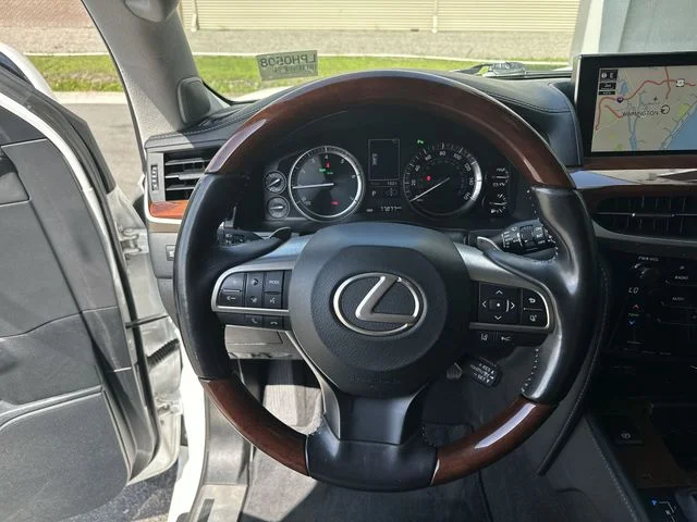 Used 2021 White Lexus 570 image 15
