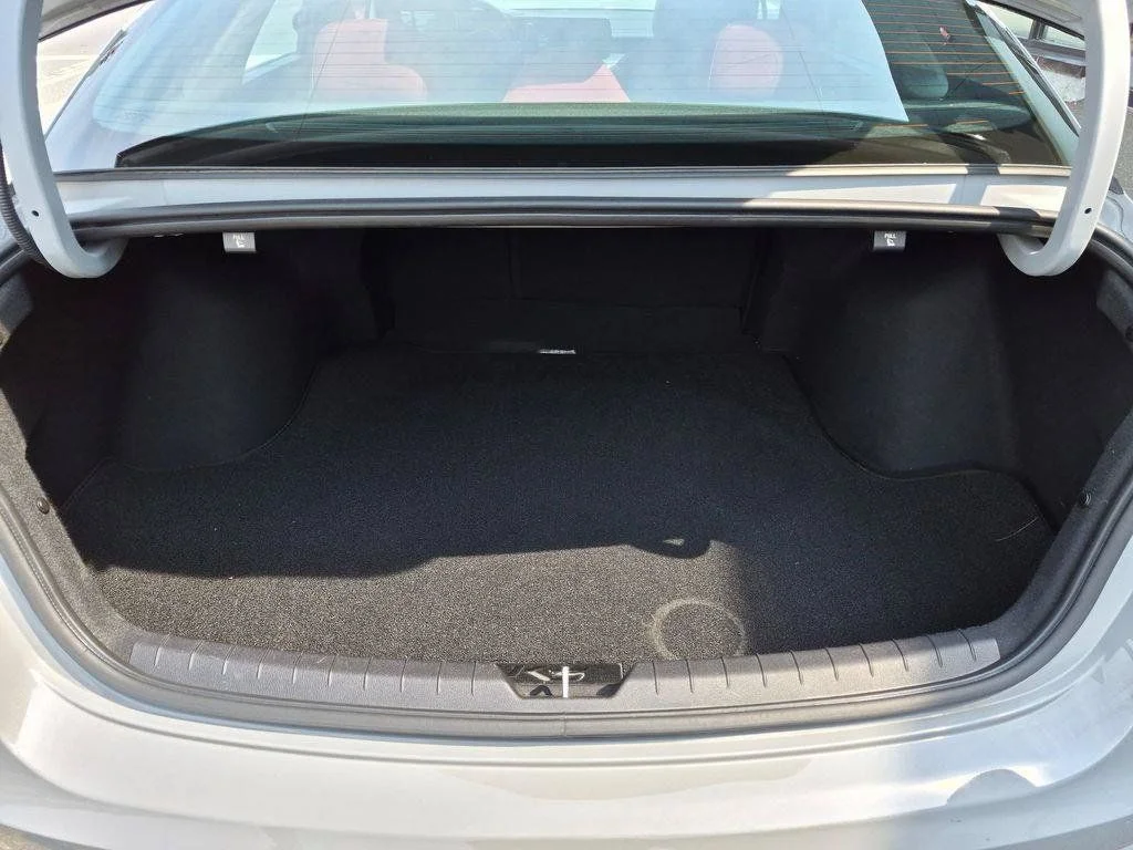 Used 2024 Gray Kia GT-Line image 8