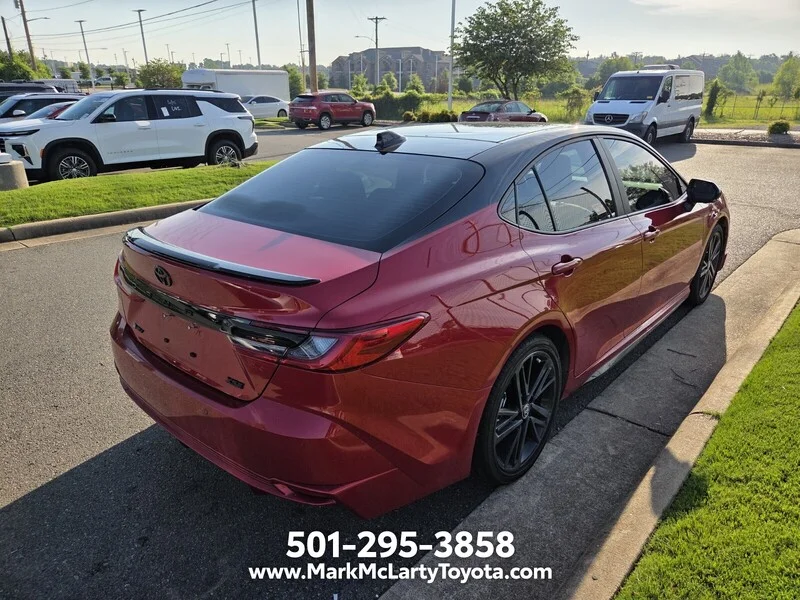 Used 2025 RED/BLACK TOP TOYOTA XSE image 10