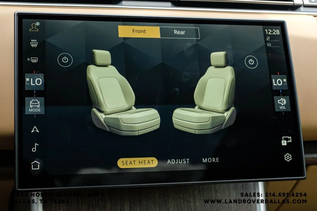 New 2026 Fuji White Land Rover SE image 36