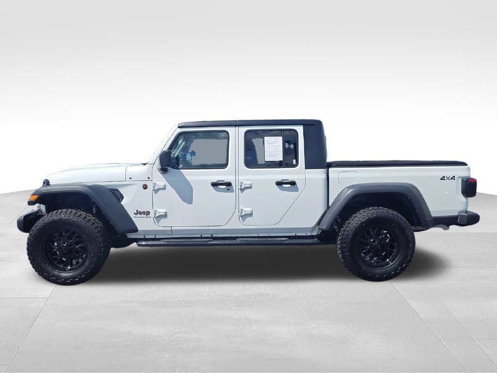 Used 2023 White Jeep Mojave image 2