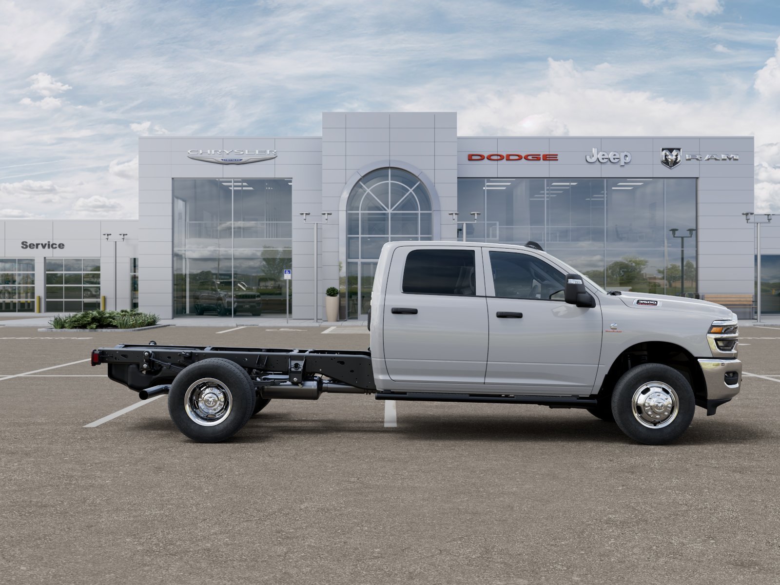 New 2026 Bright White Clear-Coat Exterior Paint RAM TRADESMAN Chassis Cab image 21