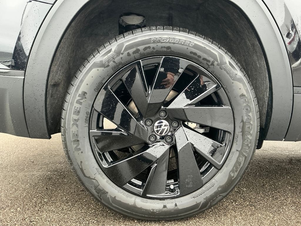 2026 Volkswagen Atlas SE w/Tech - Photo 8