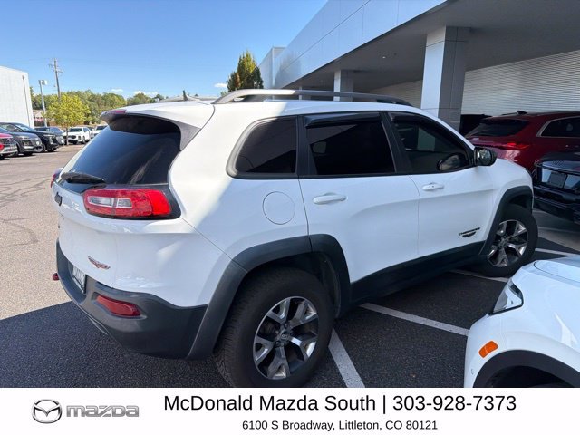 Used 2016 White Jeep Trailhawk image 3