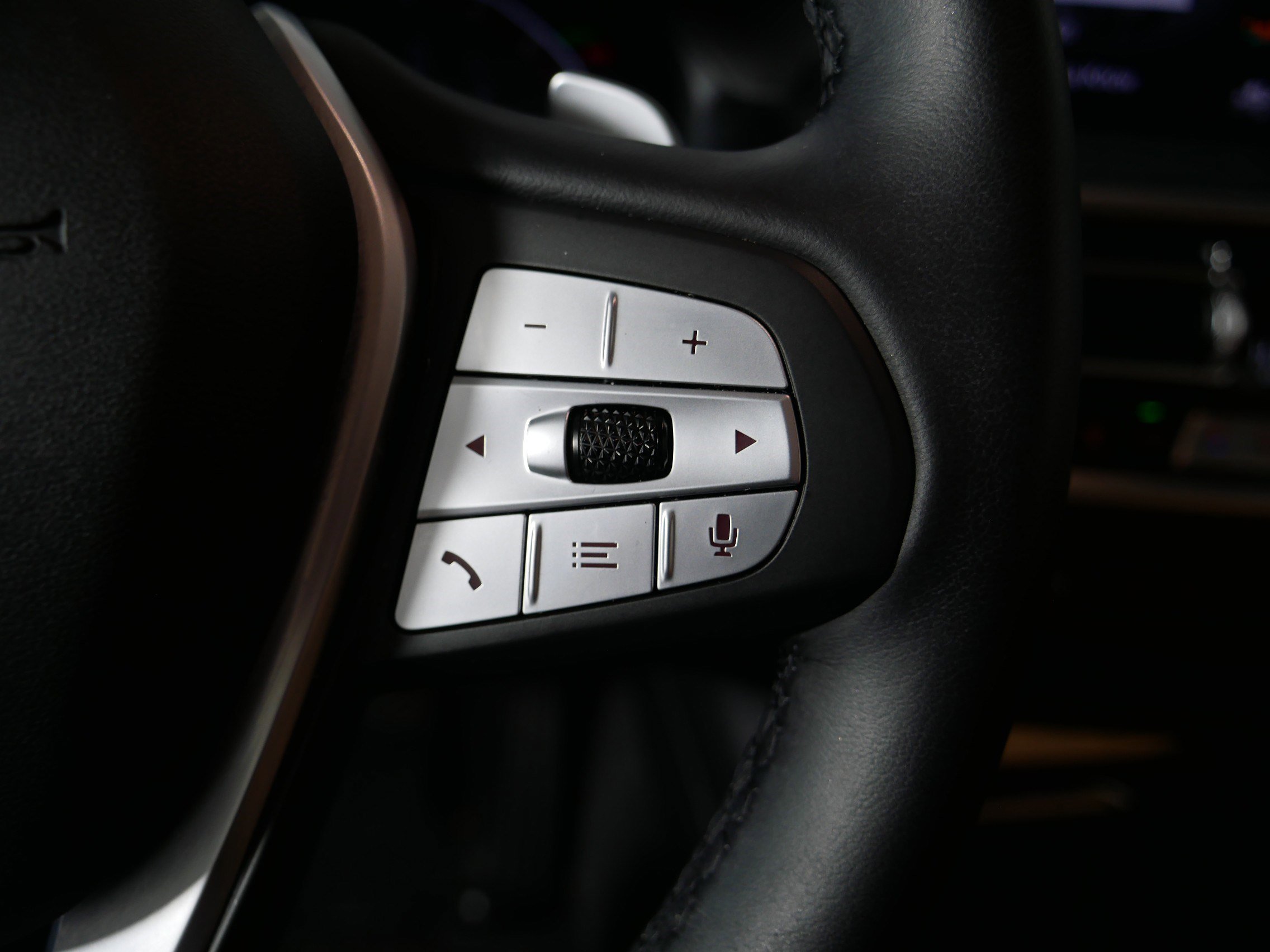 Used 2024 Skyscraper Grey Metallic BMW xDrive30i image 28