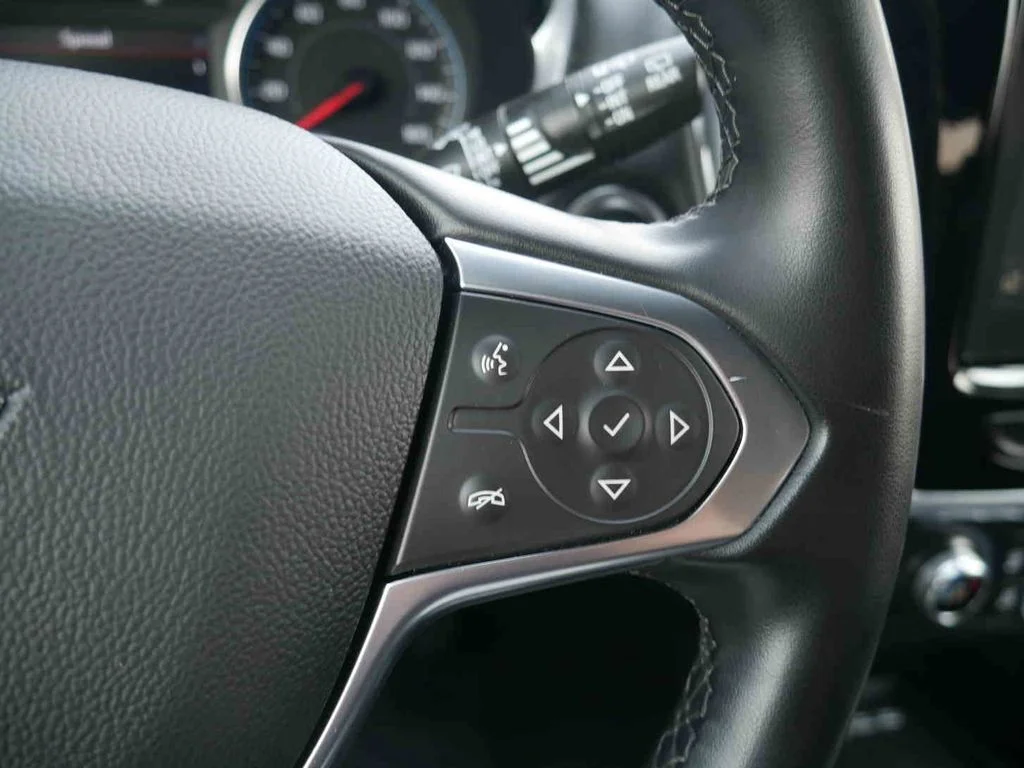 Used 2023 Gray Chevrolet LT 1LT image 33