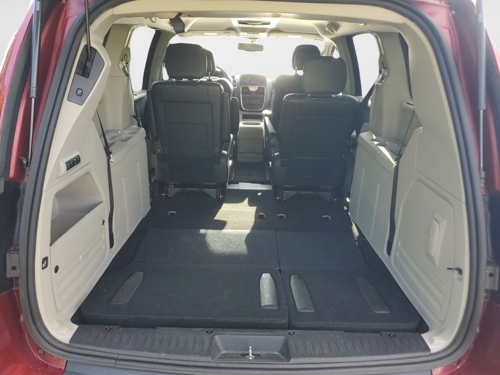 2014 Chrysler Town & Country Touring-L - Photo 9