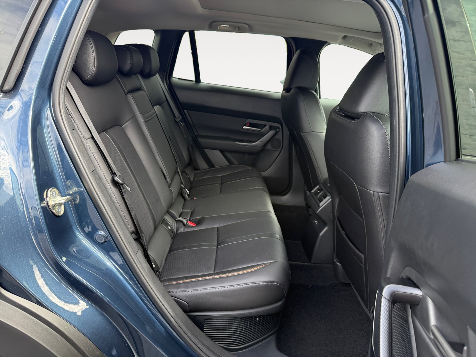 New 2026 Ingot Blue Metallic Mazda Premium image 18