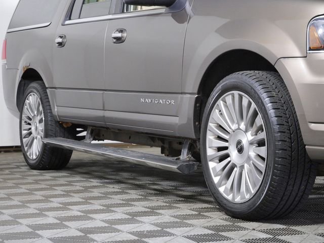 Used 2015 Lincoln Navigator Base with VIN 5LMJJ3JT2FEJ08636 for sale in Shakopee, Minnesota