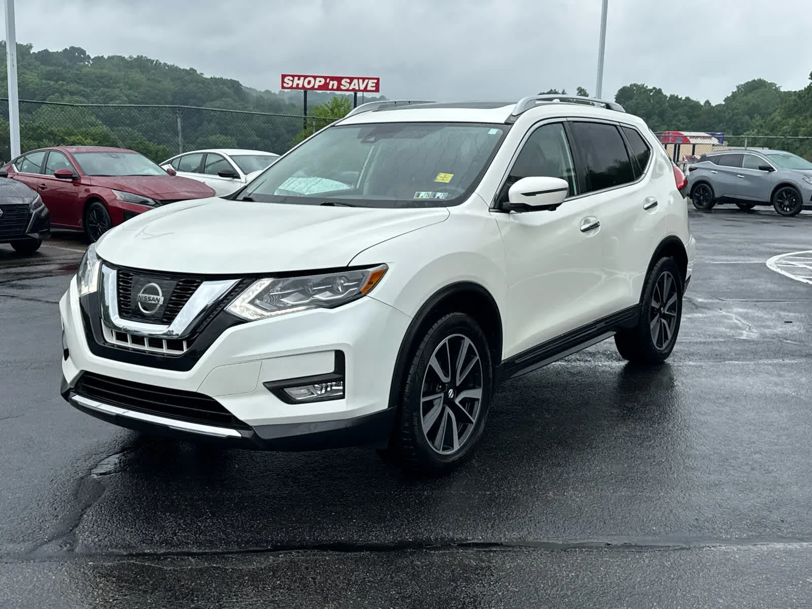 Used 2017 Pearl White Nissan SL image 2