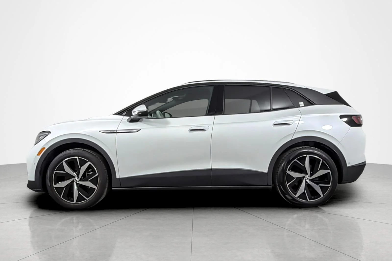 Used 2023 Volkswagen ID.4 PRO S with VIN 1V2VMPE82PC019481 for sale in Beverly Hills, CA