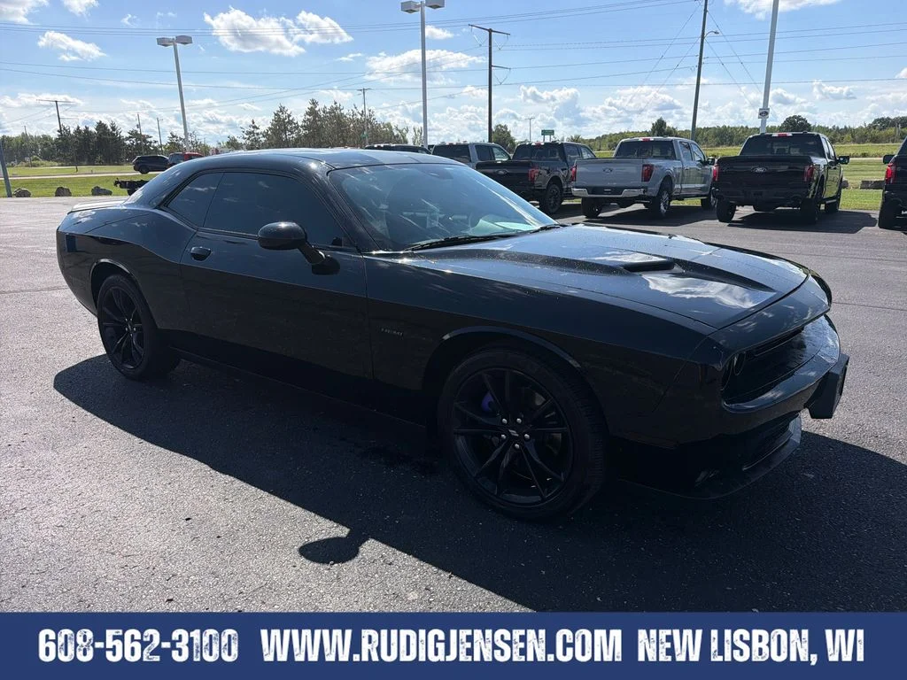 Used 2017 Black Dodge R/T image 7
