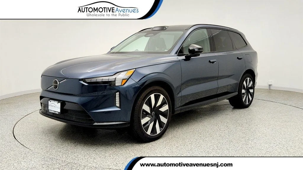 2025 Volvo EX90 Twin Motor Performance Ultra 7-Seater's photo