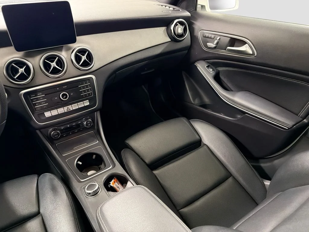 Certified Used 2020 Polar White Mercedes-Benz GLA 250 image 21