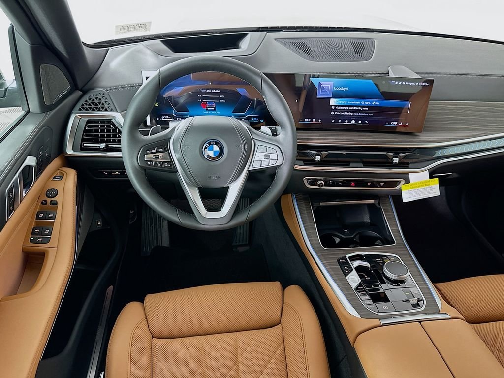 New 2026 Manhattan Green Metallic BMW xDrive50e image 19