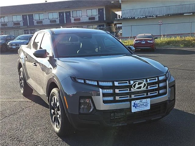 New 2027 Hampton Gray Hyundai SE image 6
