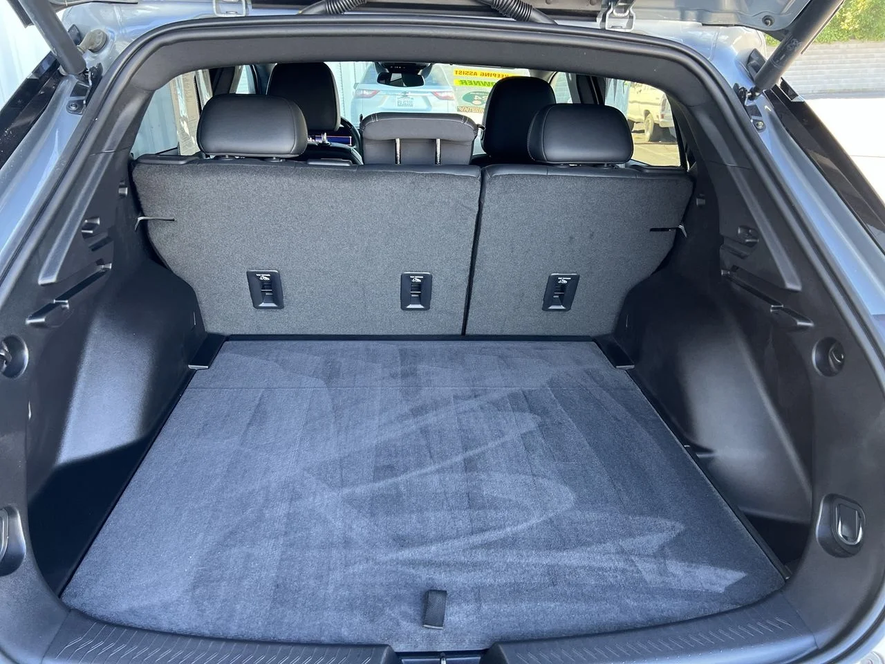 2024 Chevrolet Equinox EV Launch Edition - Photo 28