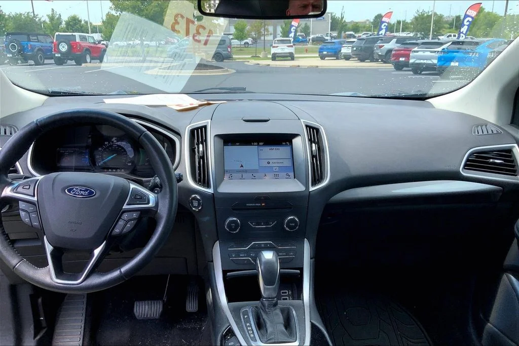 Used 2016 Blue Ford SEL image 10