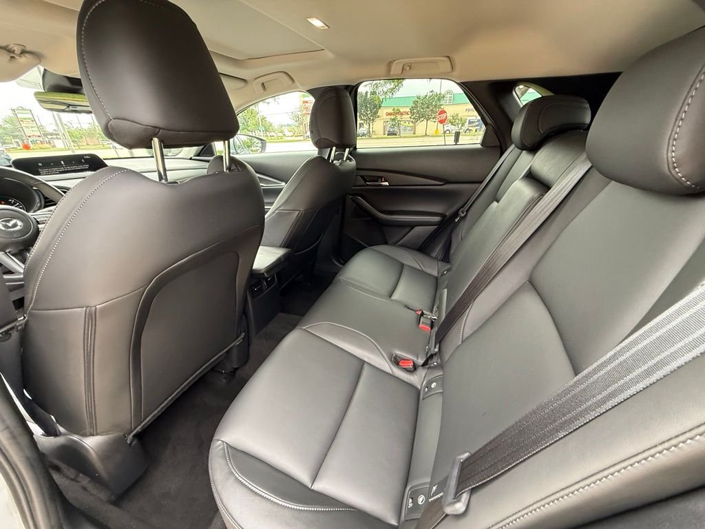 Used 2021 Silver Mazda Preferred image 28