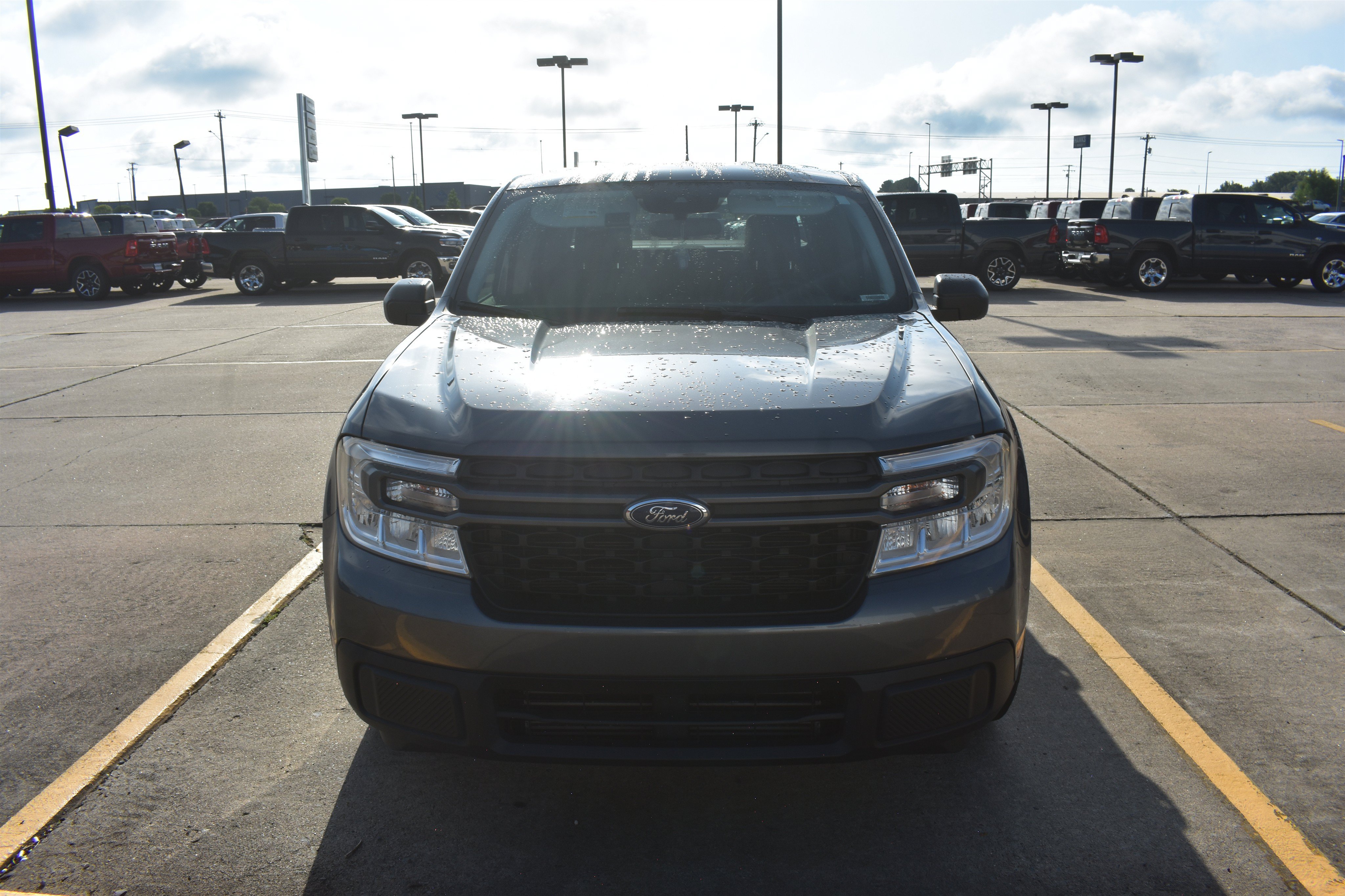 Used 2022 Gray Ford SUPERC image 2