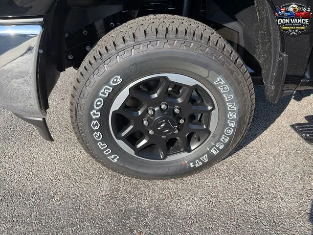 New 2026 Diamond Black Crystal Pearl-Coat Exterior Paint RAM Laramie image 26