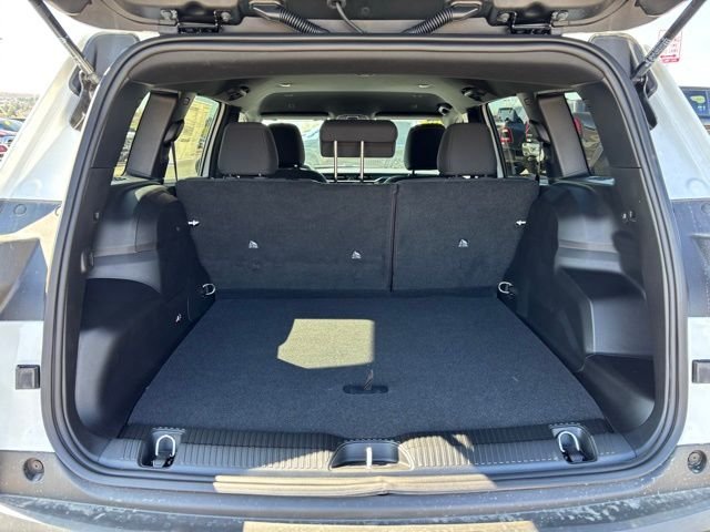 New 2026 Bright White Clear-Coat Exterior Paint Jeep Laredo image 16
