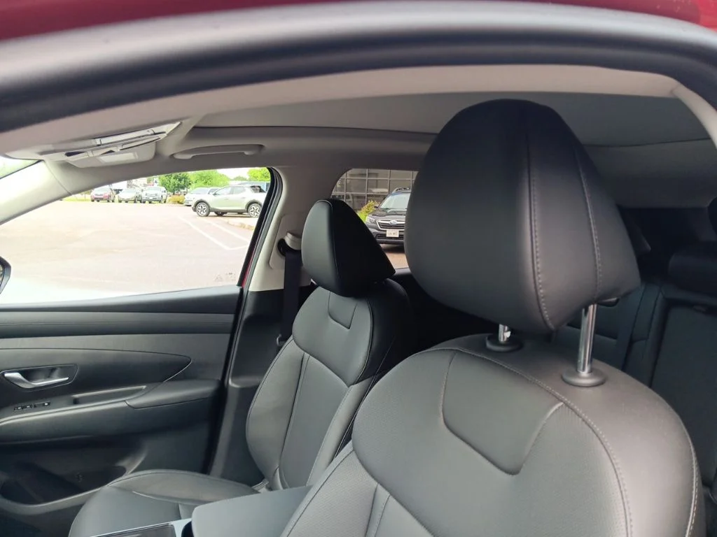 Used 2025 Ultimate Red Hyundai SEL Convenience image 30