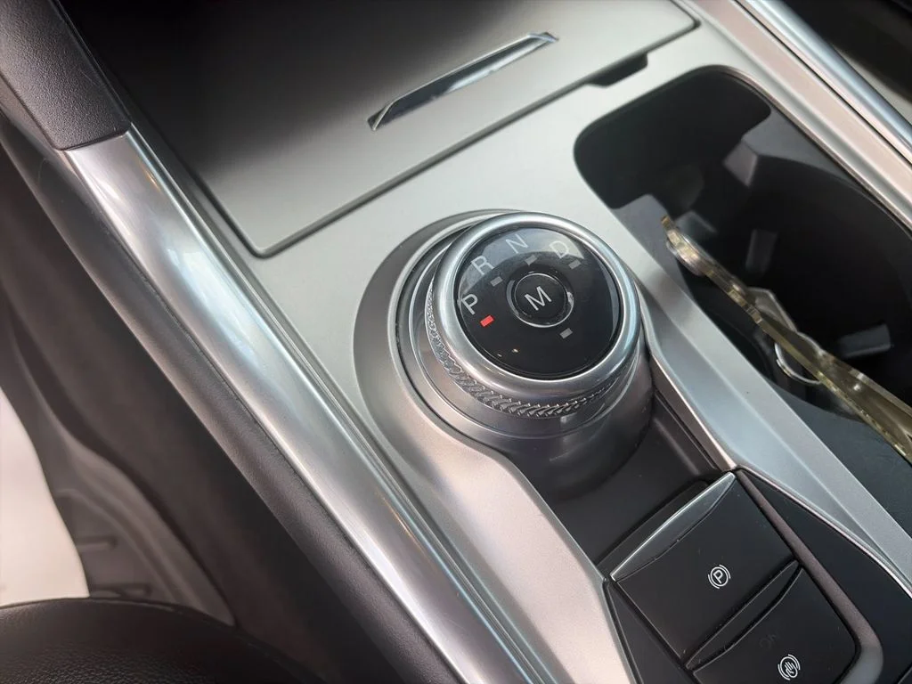 Used 2020 Black Ford Limited image 26