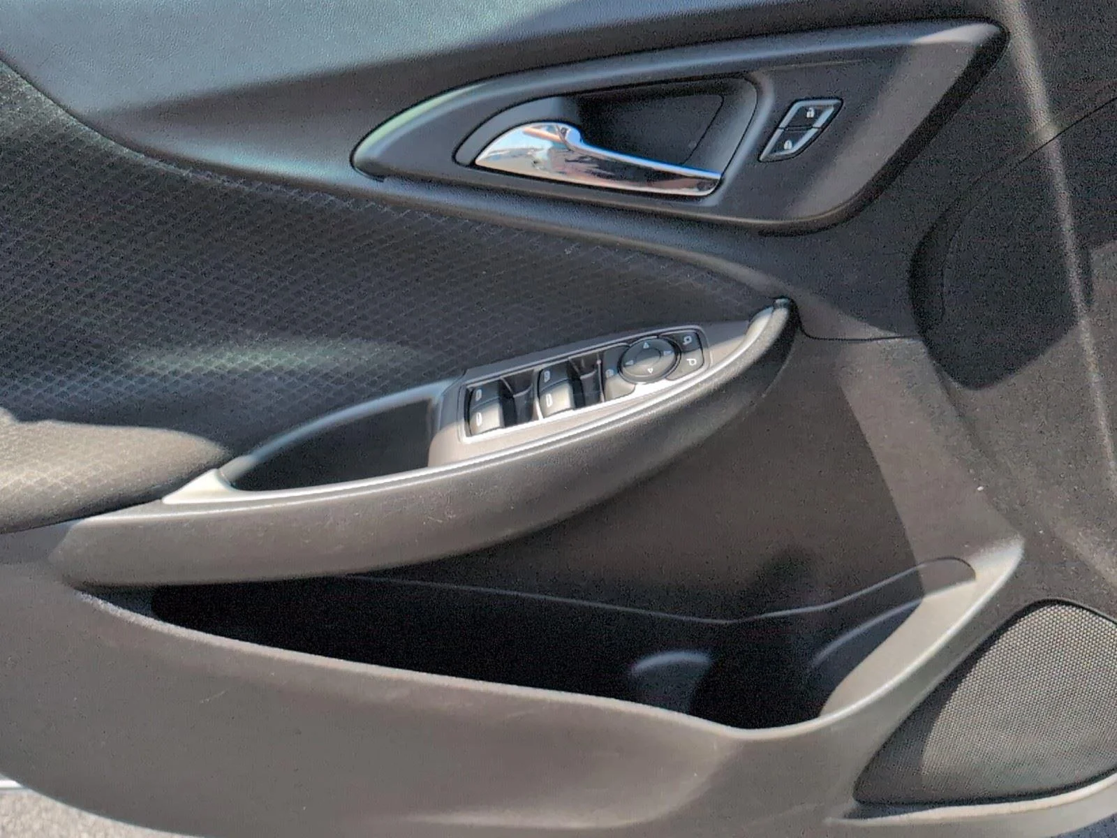 Used 2024 Sterling Gray Metallic Chevrolet LT image 19