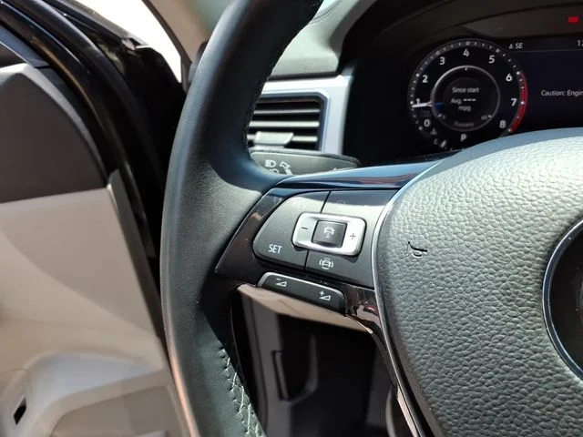 Used 2019 Black Volkswagen SEL Premium image 26