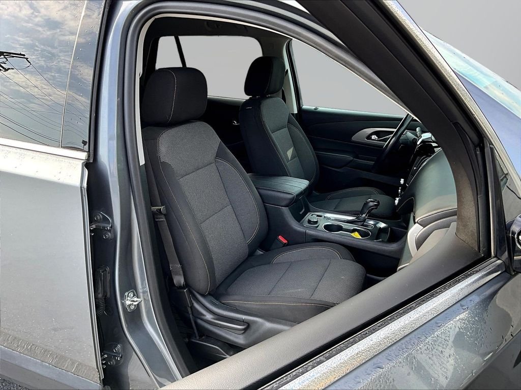 Used 2020 Gray Chevrolet LT image 32