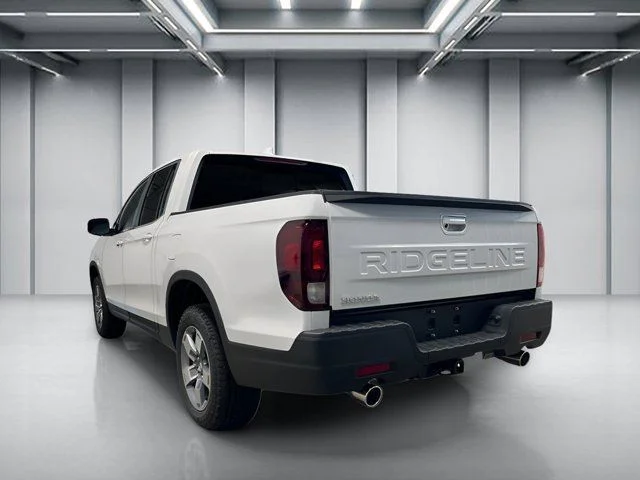 New 2026 Platinum White Pearl Honda RTL image 3