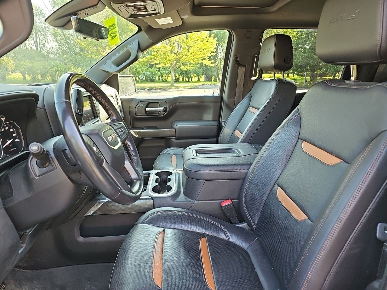 Used 2022 Summit White GMC AT4 image 17