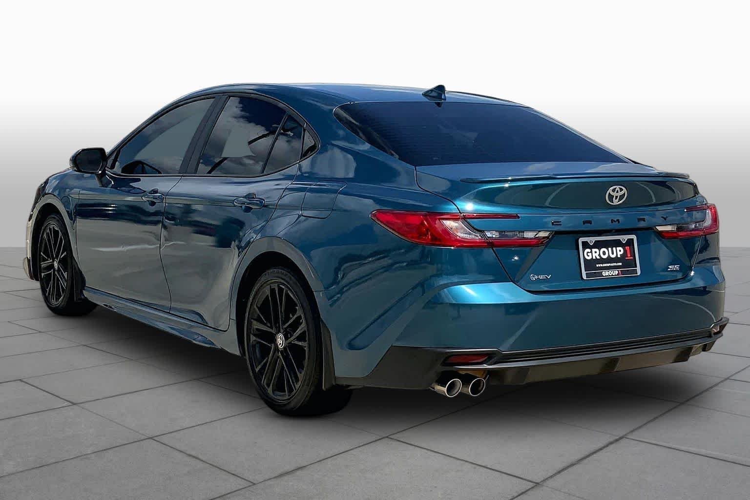 Used 2025 Ocean Gem Toyota SE image 23