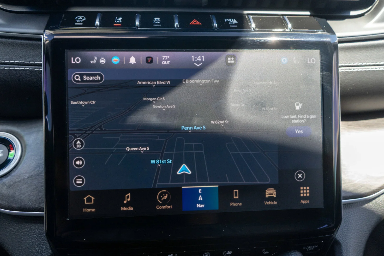 Used 2023 Diamond Black Crystal Pearlcoat Jeep Limited image 18