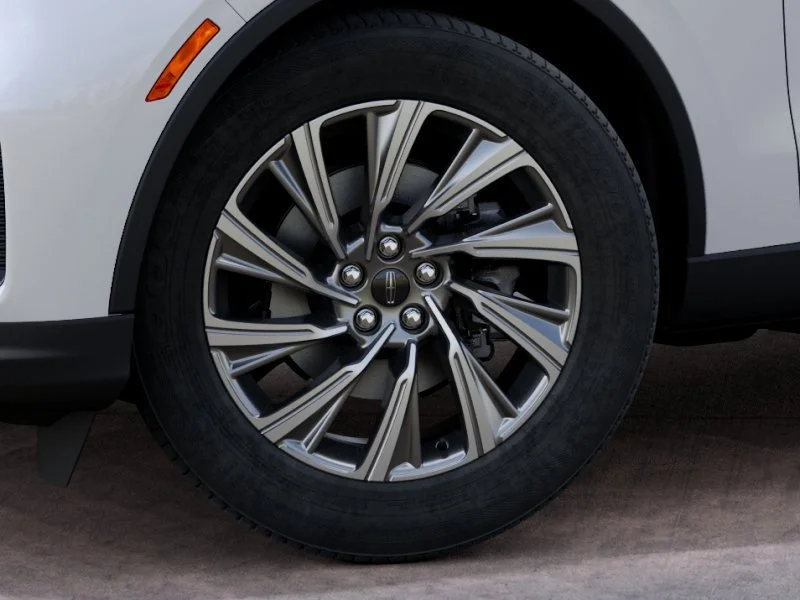 New 2027 White Lincoln Premiere image 19