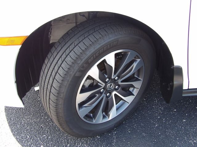 Used 2022 Platinum White Pearl Honda EX-L image 52