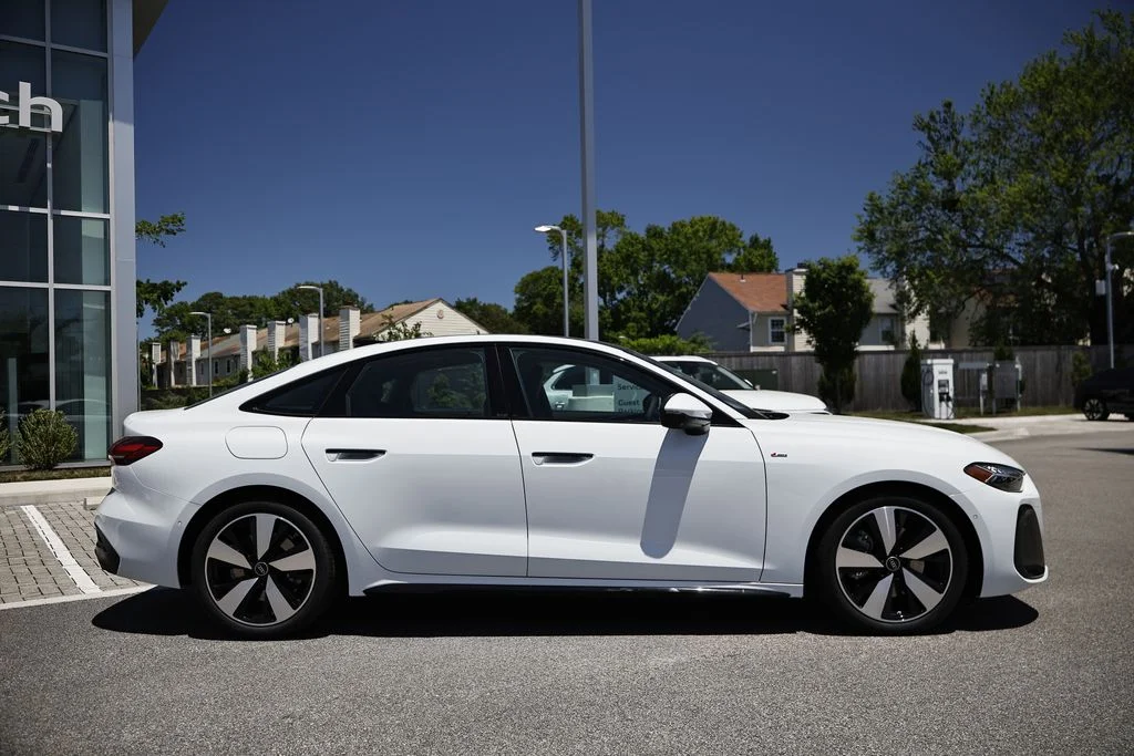 New 2026 Glacier White Metallic Audi 2.0T Prestige image 4