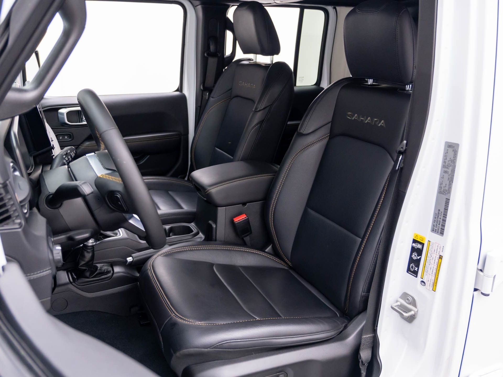 Used 2024 White Jeep Sahara image 16