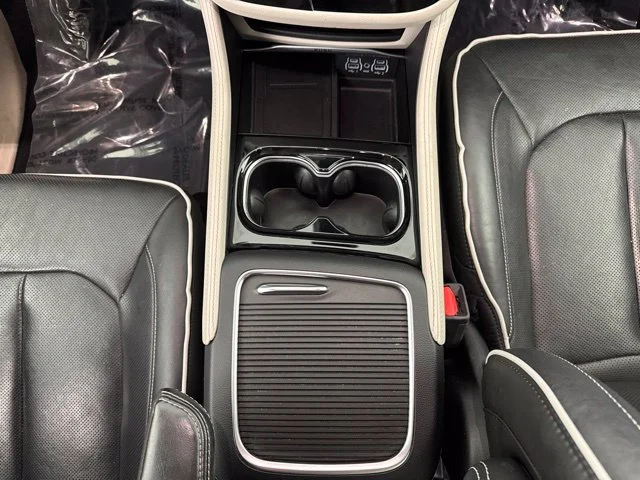 Used 2023 Black Chrysler Limited image 47