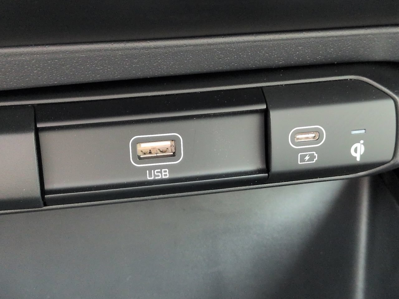 New 2026 Aurora Black Pearl Kia EX image 23