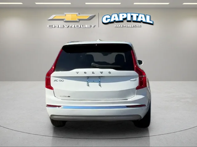 Used 2022 White Volvo T8 Inscription 7 Passenger image 4