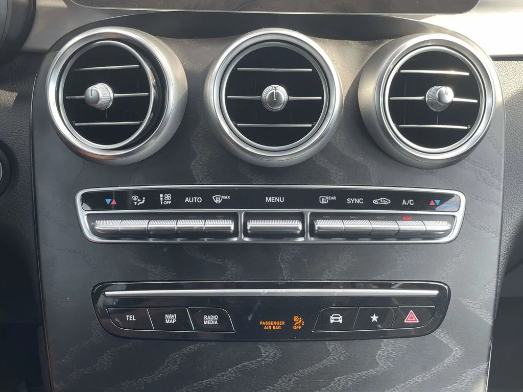 2022 Mercedes-Benz GLC GLC300 - Photo 37