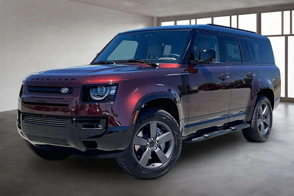 2026 Land Rover Defender 130 X-Dynamic SE P400's photo