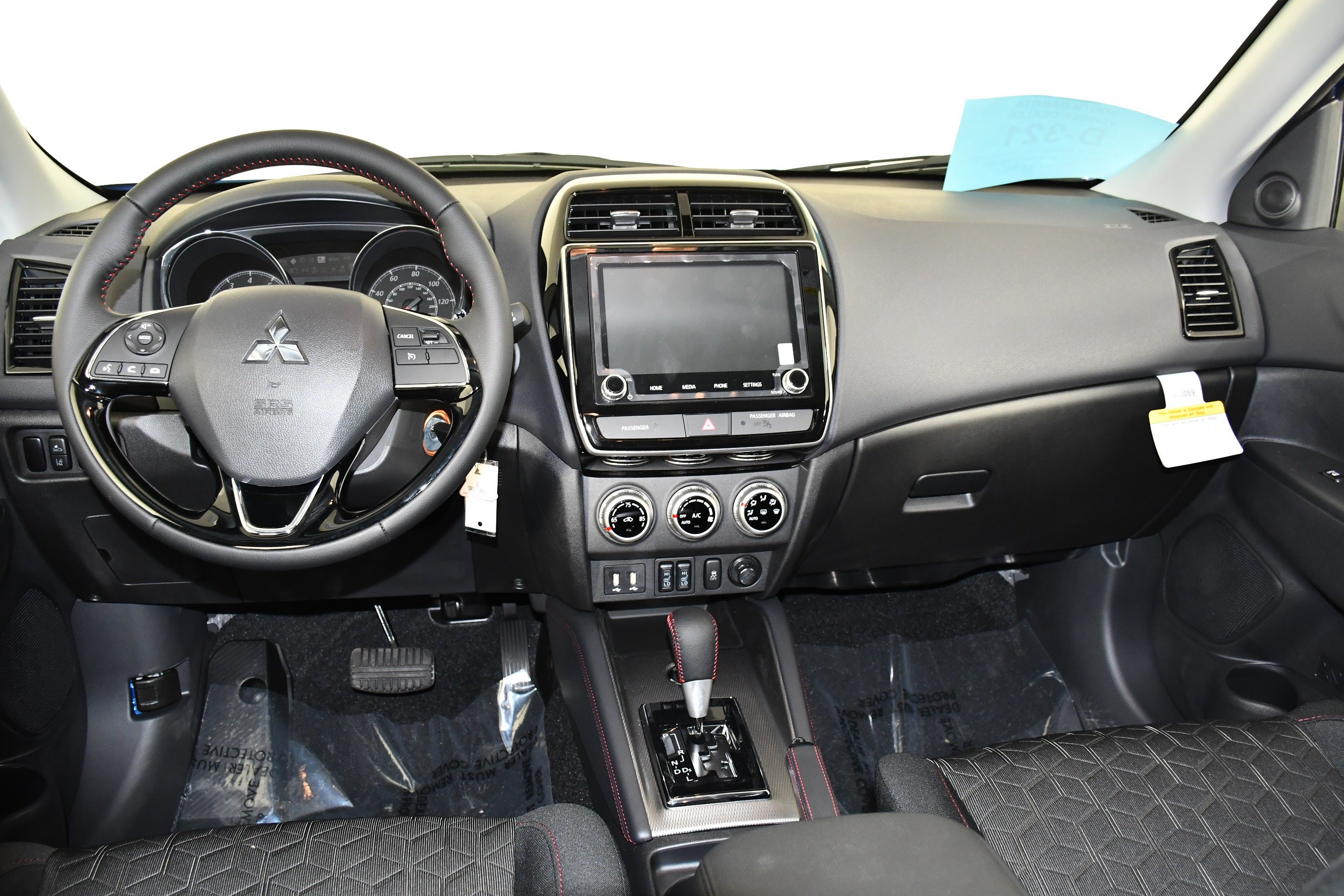 New 2027 Octane Blue Metallic Mitsubishi 2.0 LE AWC image 11